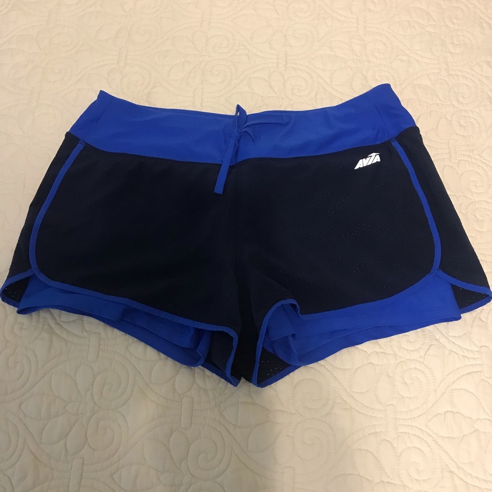 Avis Women’s Running Shorts with liner